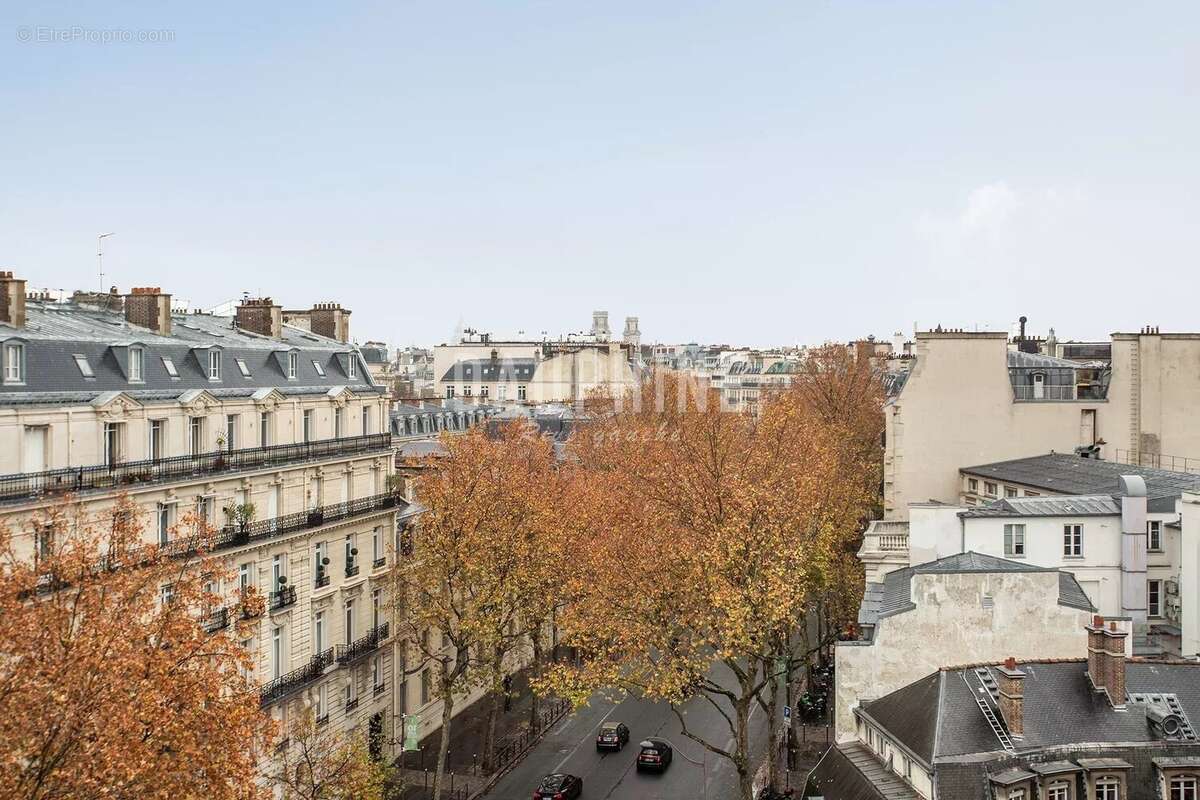 Appartement à PARIS-7E