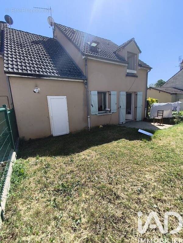 Photo 1 - Maison à SAINT-GAULTIER