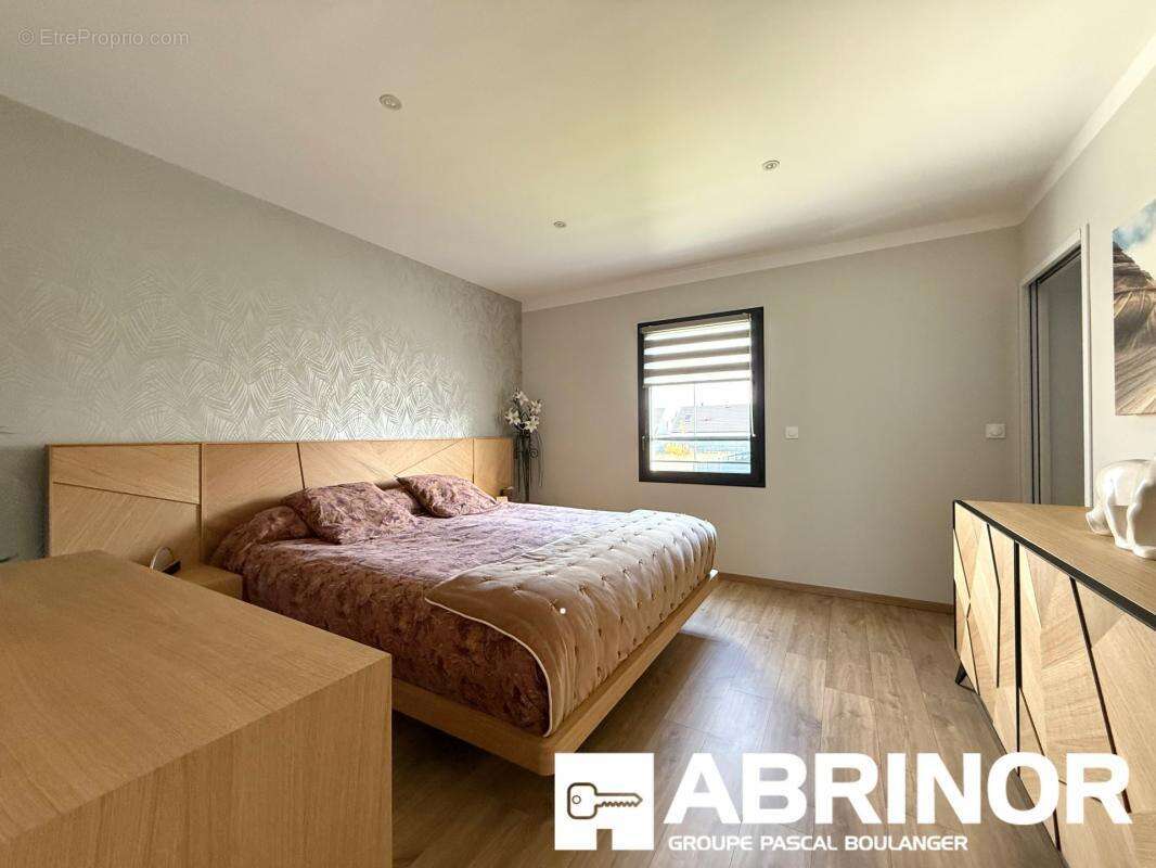 Maison à VERS-SUR-SELLES