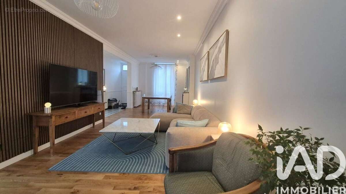 Maison 139 m² à Lagny-Sur-Marne  - photo 2