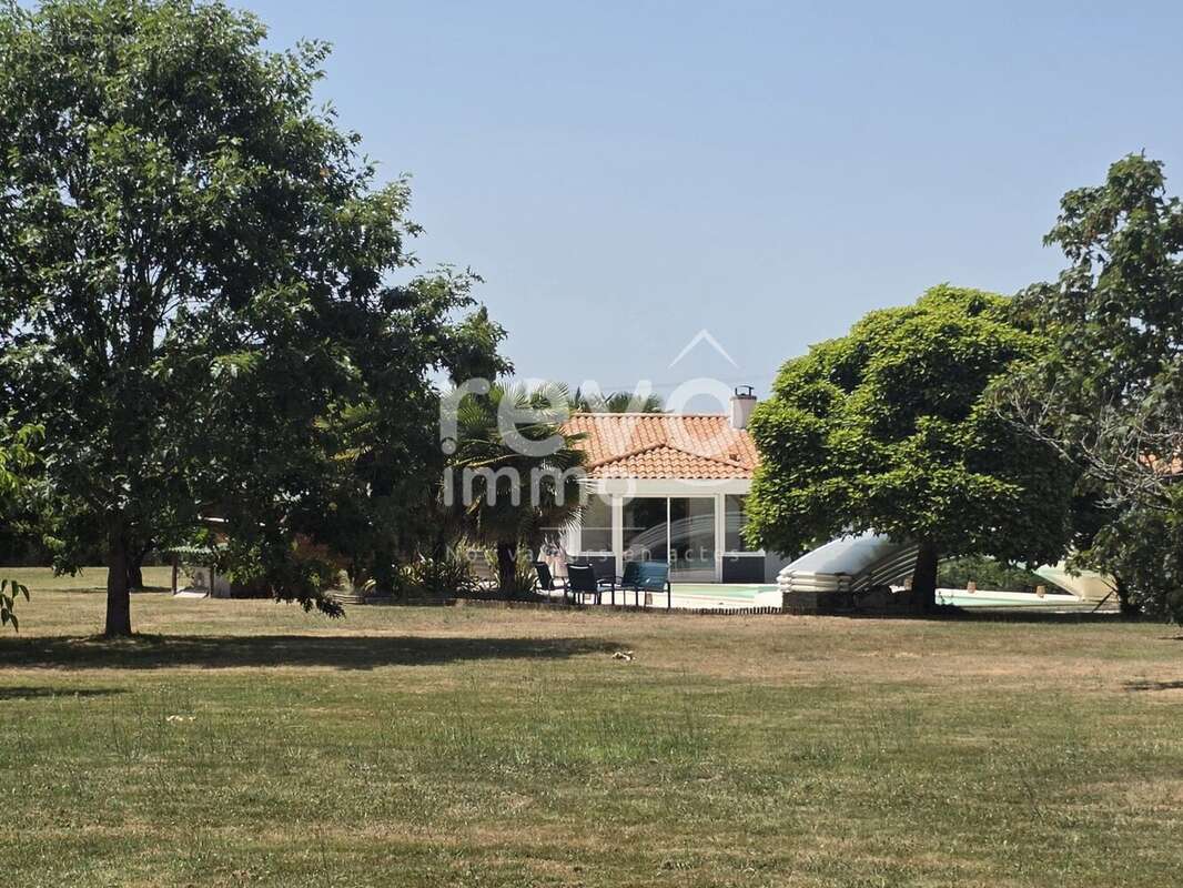 Maison à SAINT-COLOMBAN