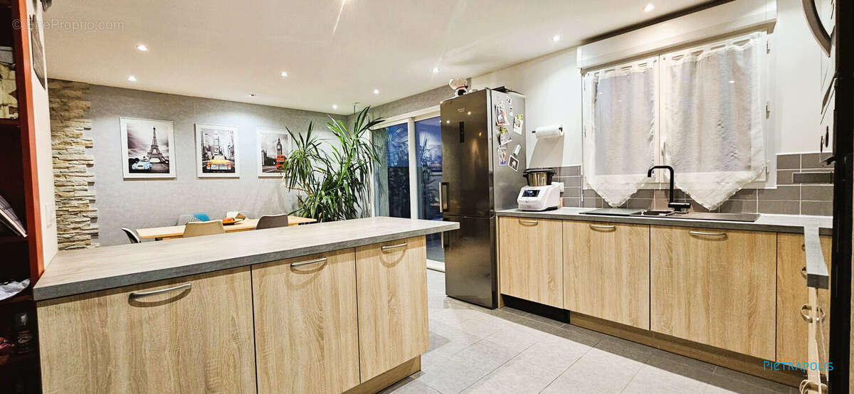 Maison à SAINT-QUENTIN-FALLAVIER