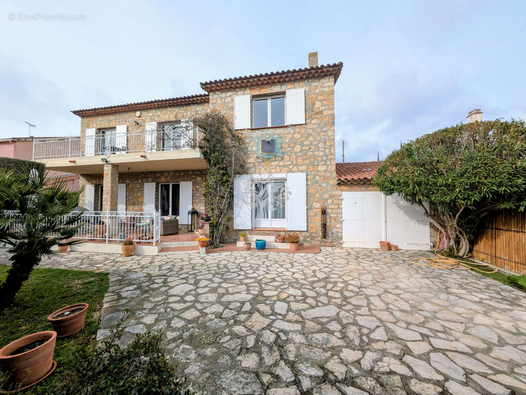 Maison à SANARY-SUR-MER