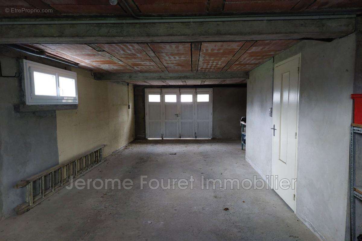 Maison à EGLETONS
