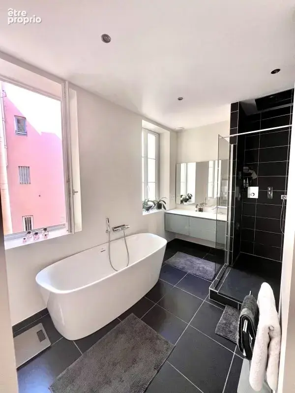 Place bellecour - t6 de 150 m² au calme absolu - photo 8
