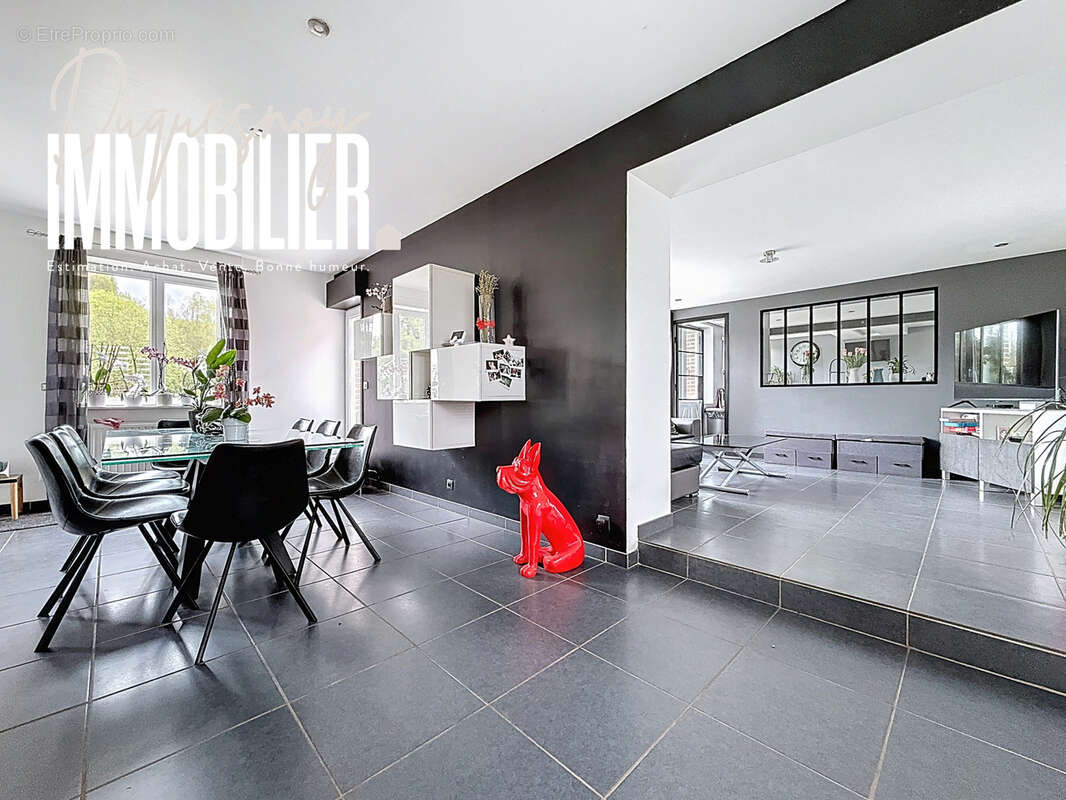 Maison à LA CHAPELLE-D'ARMENTIERES