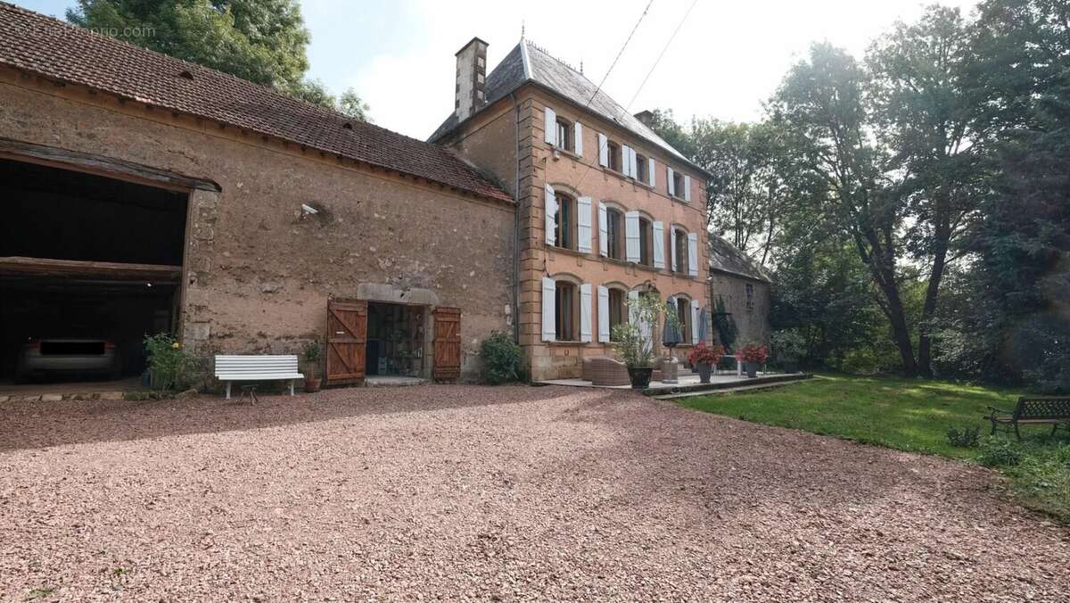 Maison à SAINT-FRANCHY