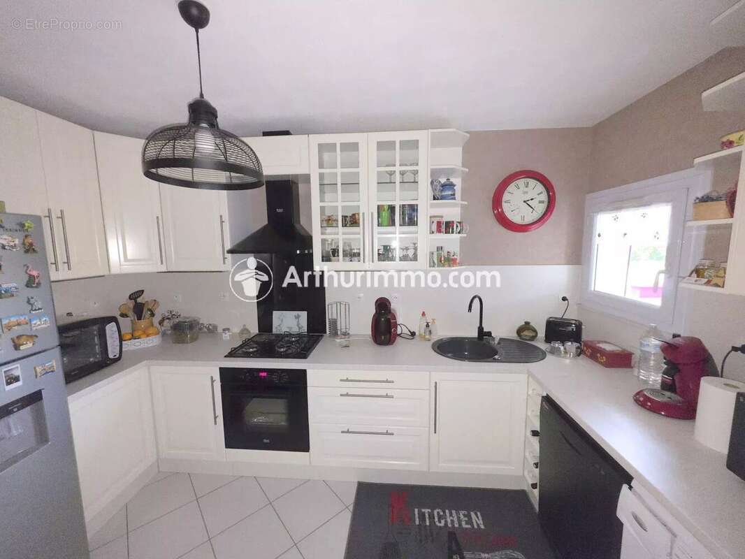 Appartement à SAVIGNY-LE-TEMPLE