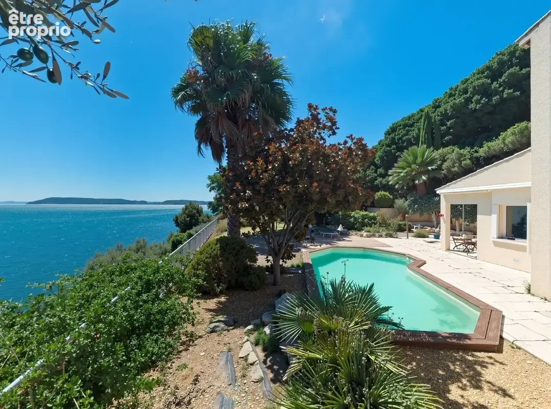 ISTRES - Villa d'exception avec vue panoramique sur l'étang  Port des Heures Claires - photo 2
