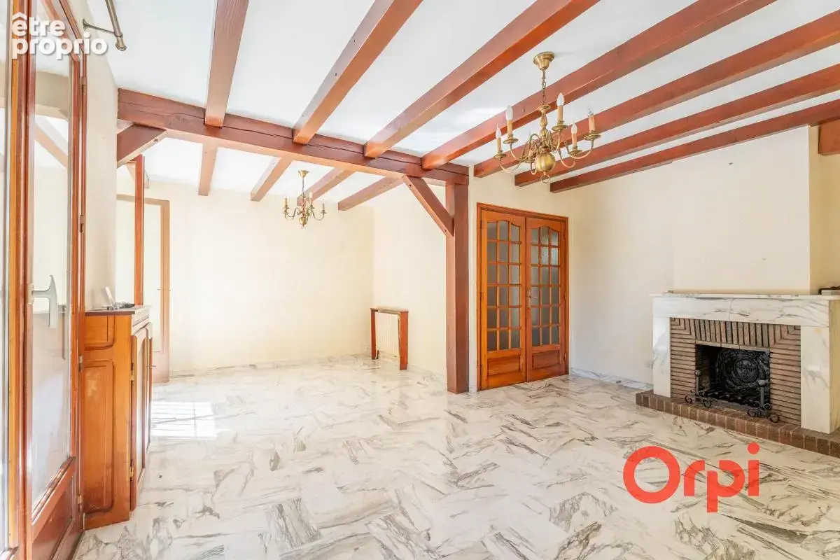 Maison avec beau terrain arboré et ruisseau en contre bas - photo 8