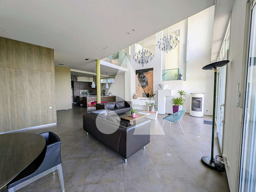 Maison à LA FRETTE-SUR-SEINE