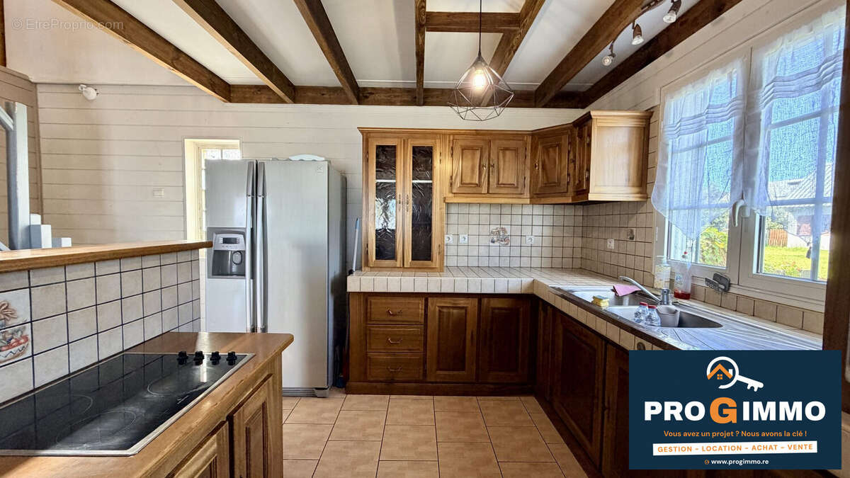 Maison 167 m² à Saint-Pierre  - photo 6