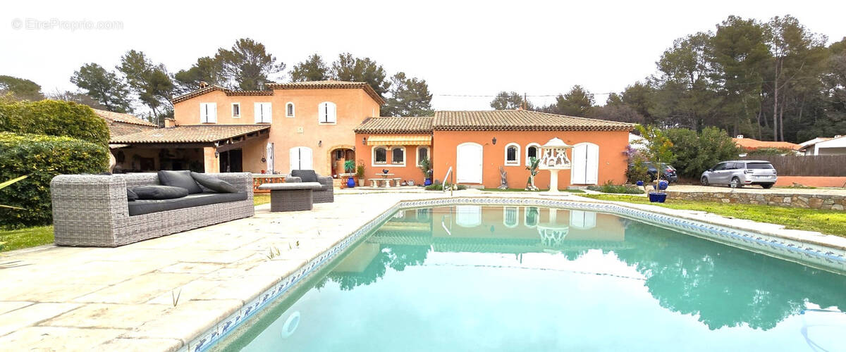 Maison à DRAGUIGNAN