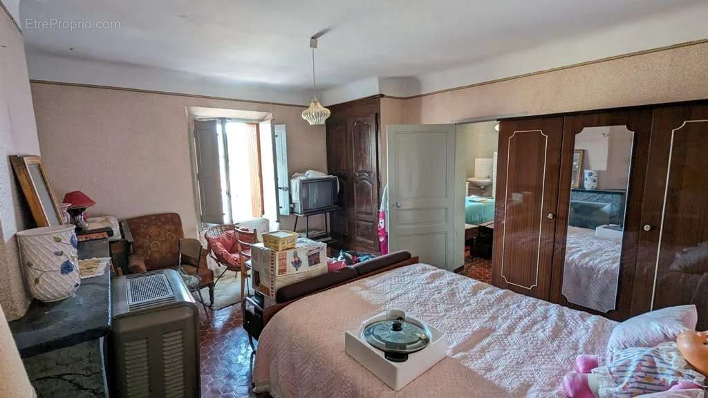 Appartement à CARCES
