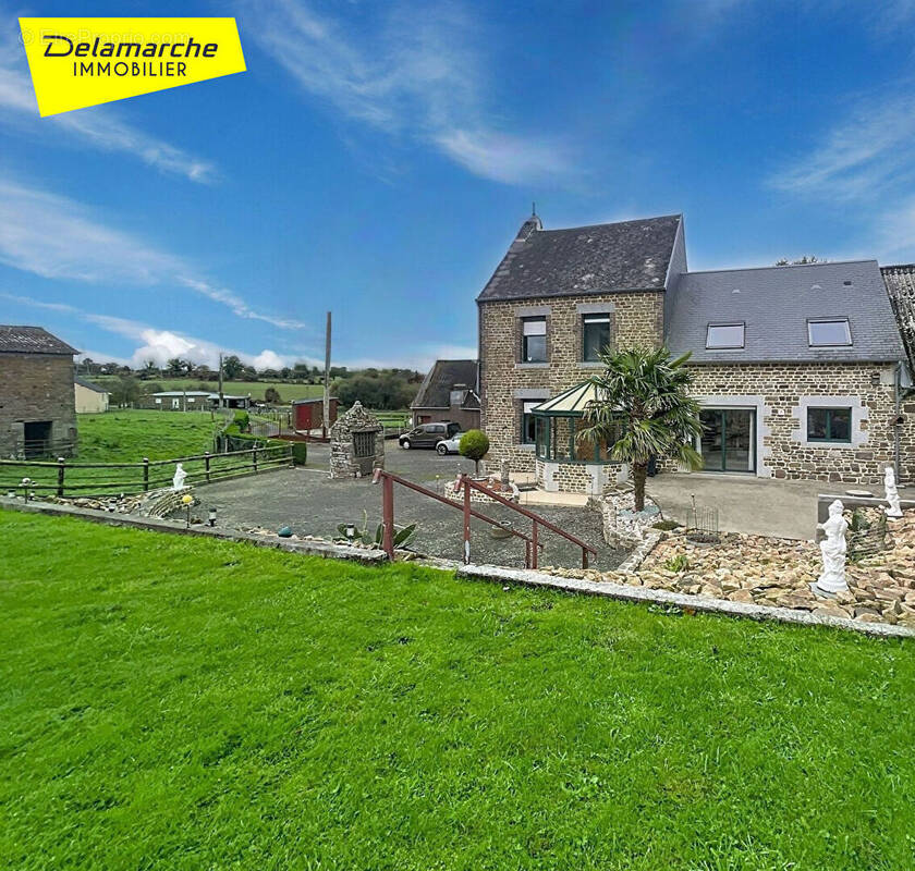 Maison à VILLEDIEU-LES-POELES