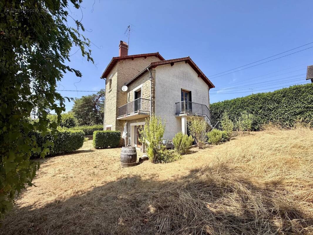 Maison individuelle à Saint-Honoré-les-Bains - photo 1