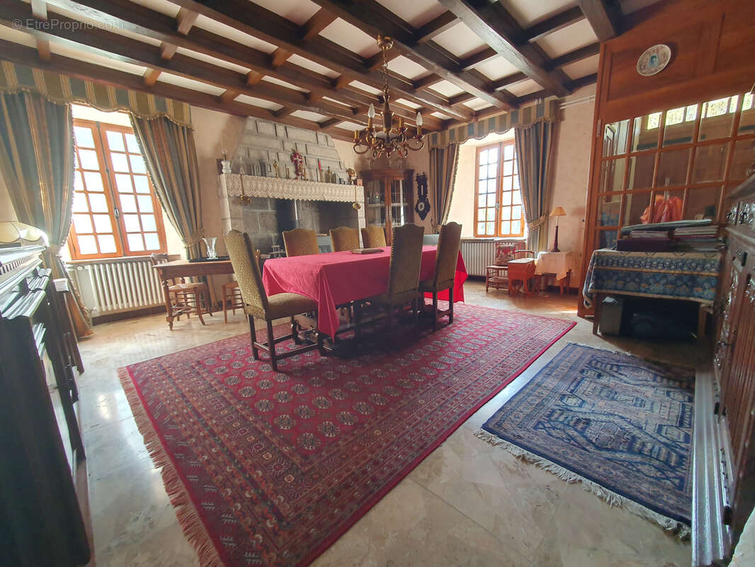 Maison à LIEUTADES