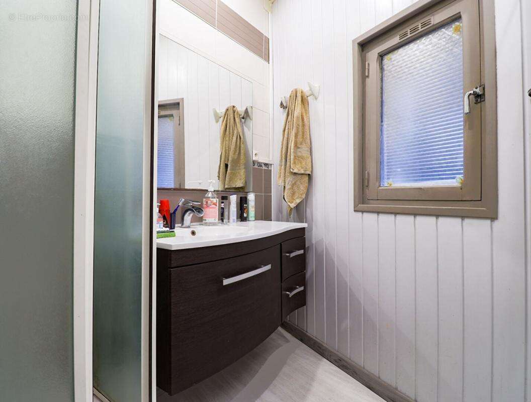 Maison Moulin Mage maison rénovée de 140 m² au coeur du village - photo 7