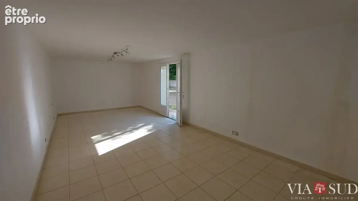 À puissalicon  une propriété atypique aux multiples possibilités ! - photo 8