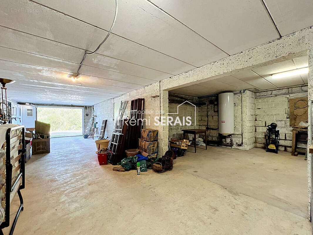 Pavillon de plain-pied avec sous-sol total, garage indépendant et aucun vis-à-vis ! - photo 14