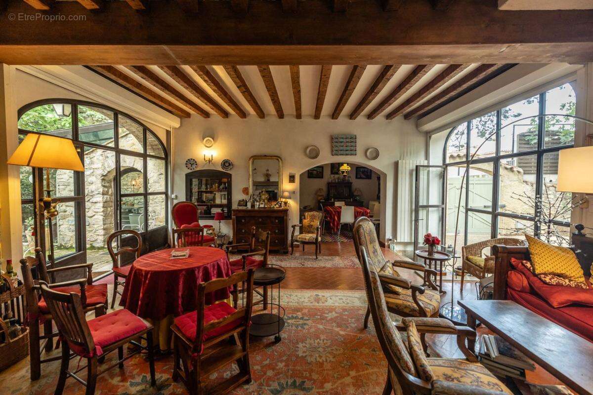 Maison à VAISON-LA-ROMAINE