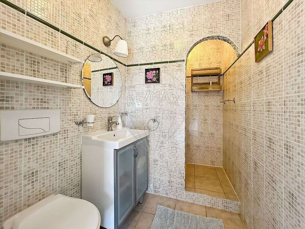 Maison à SAINTE-LUCE-SUR-LOIRE