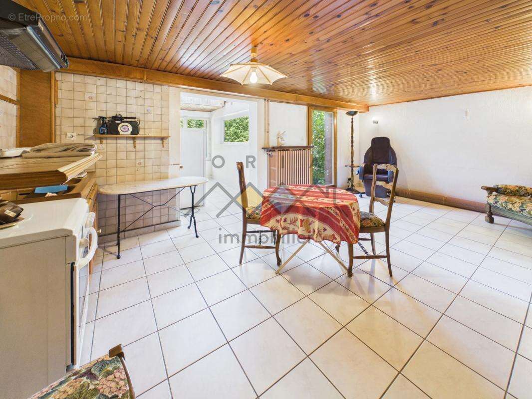 Maison 146 m² à Sainte-Ruffine  - photo 13