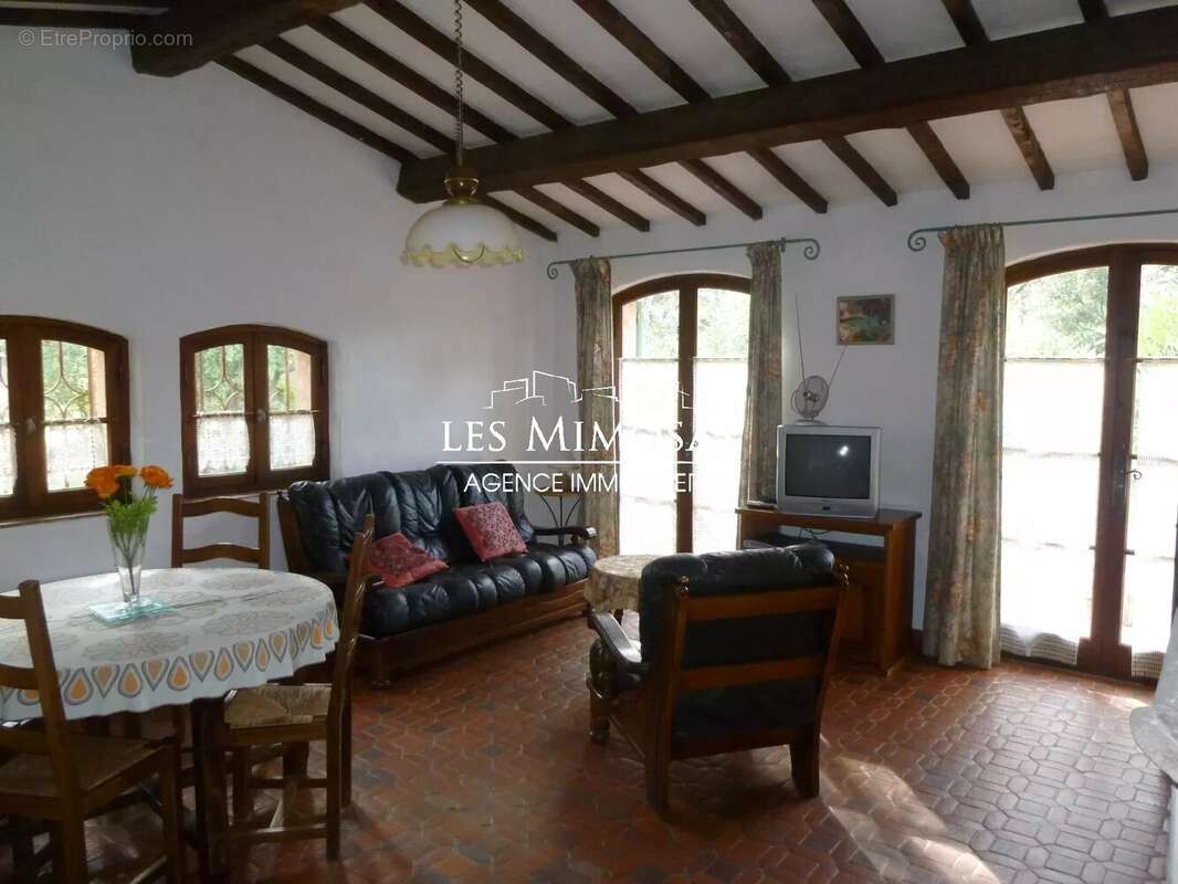 Maison à ROQUEBRUNE-SUR-ARGENS