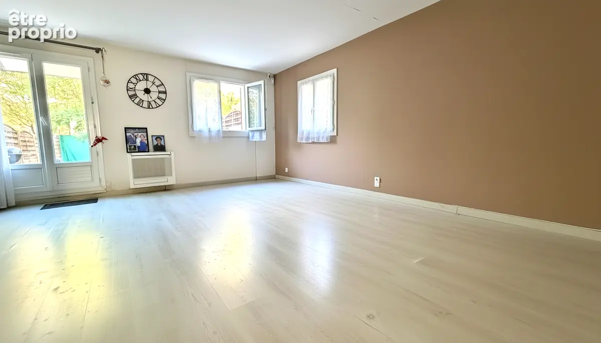 Maison 92m² à combs-la-ville - photo 4