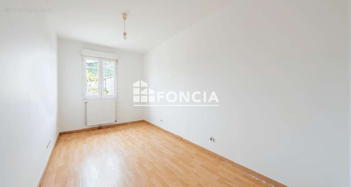 Maison à VILLEGOUGE