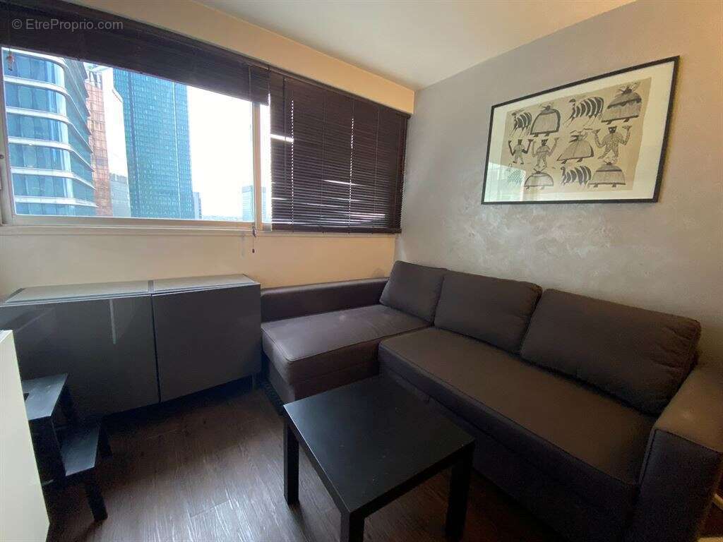 Appartement à COURBEVOIE