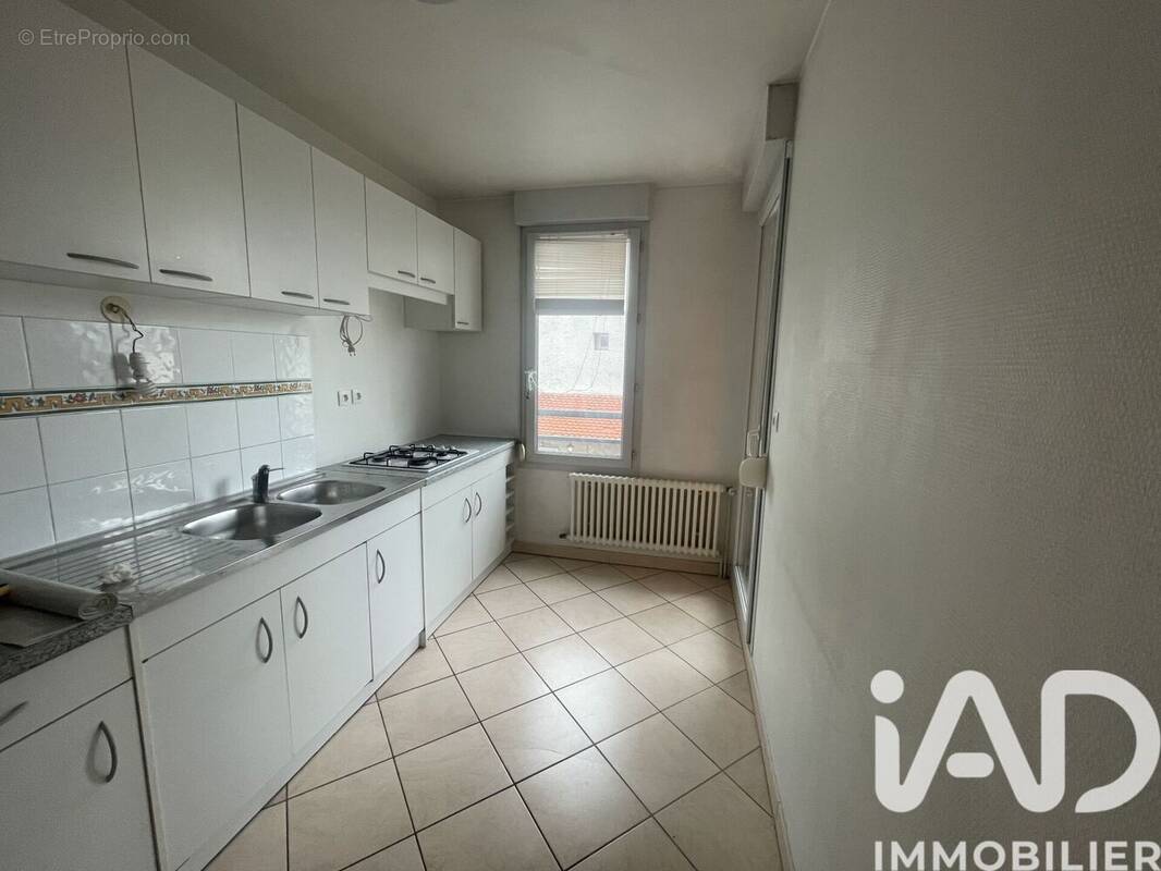 Photo 1 - Appartement à DECINES-CHARPIEU