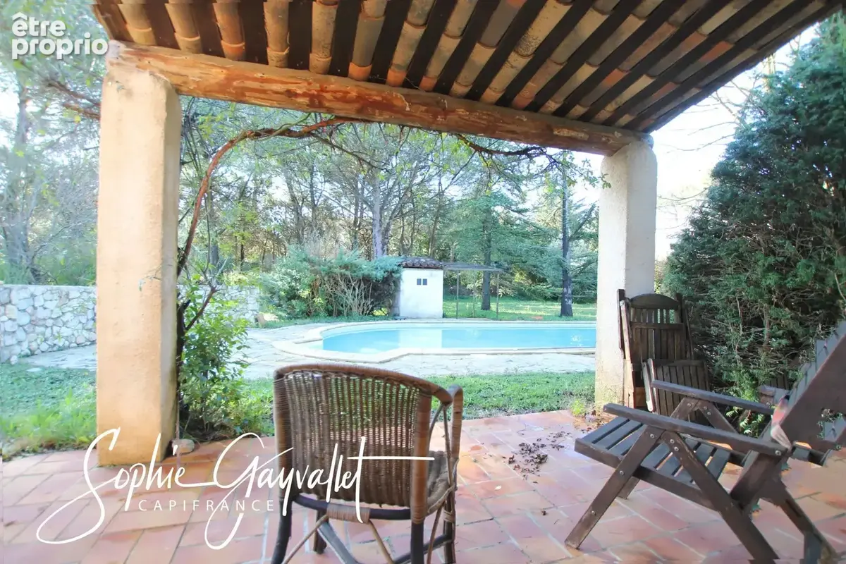 Ventabren – 180 m², grand terrain et piscine à un prix attractif pour la commune - photo 11