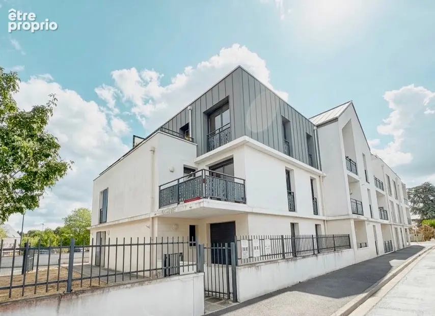 Appartement à BALLAN-MIRE