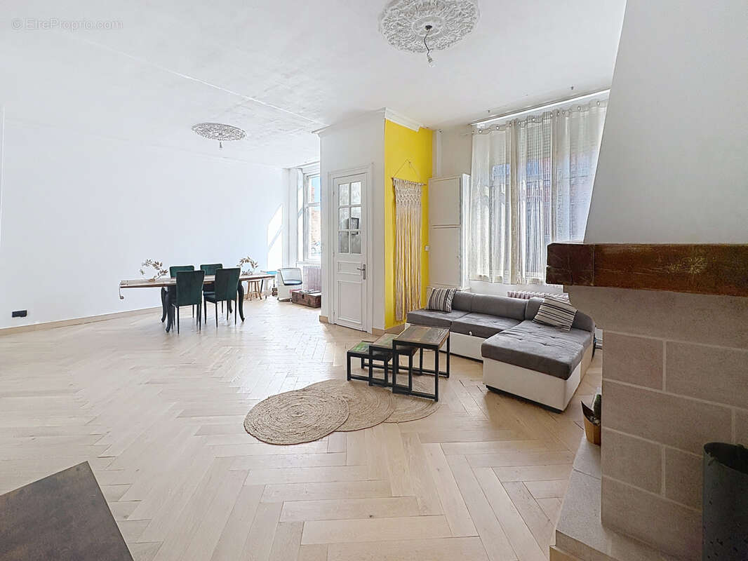 Maison à LYS-LEZ-LANNOY