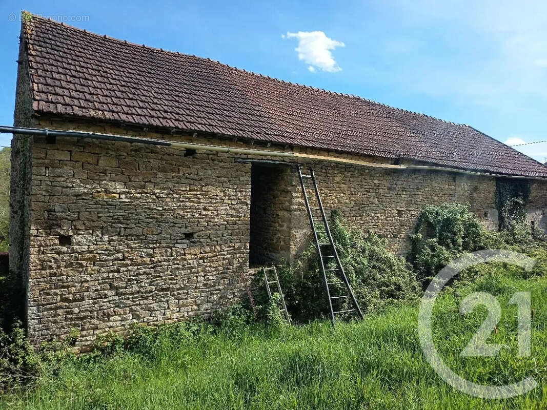 Maison à FONTENAY-PRES-VEZELAY