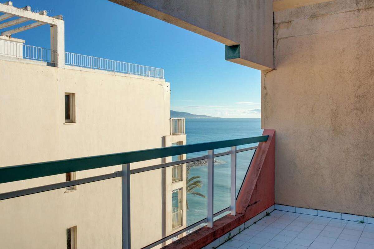 Appartement à ROQUEBRUNE-CAP-MARTIN