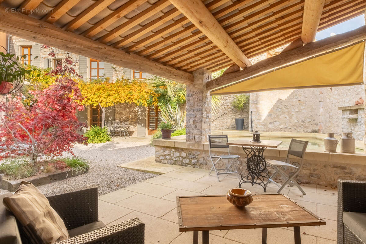 Maison à BUIS-LES-BARONNIES