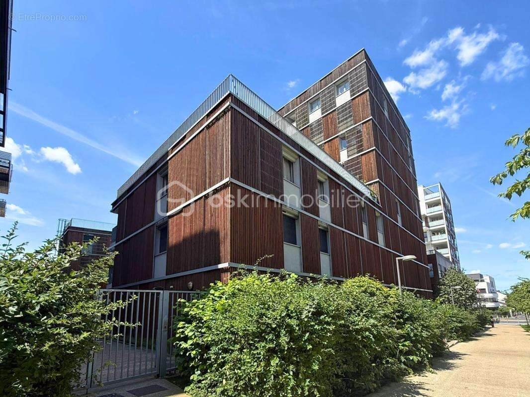 Appartement à COLOMBES