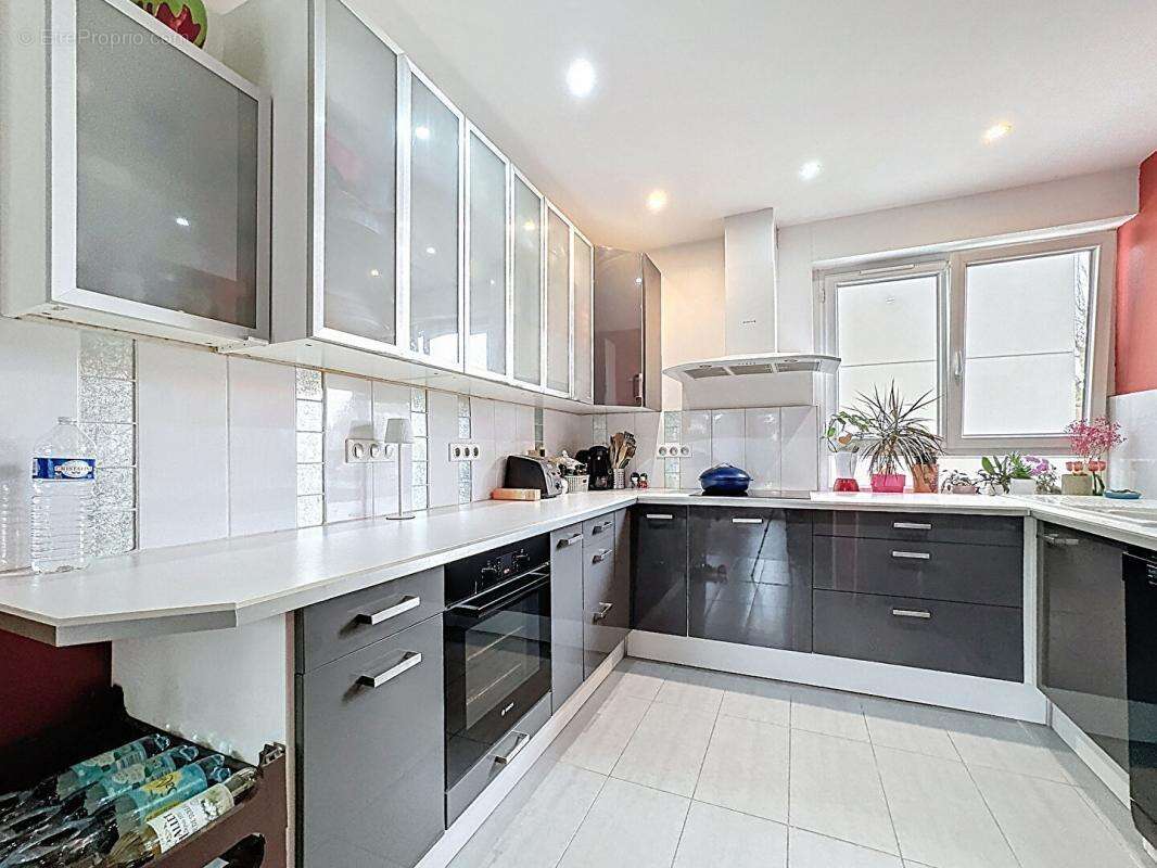 Appartement à TASSIN-LA-DEMI-LUNE