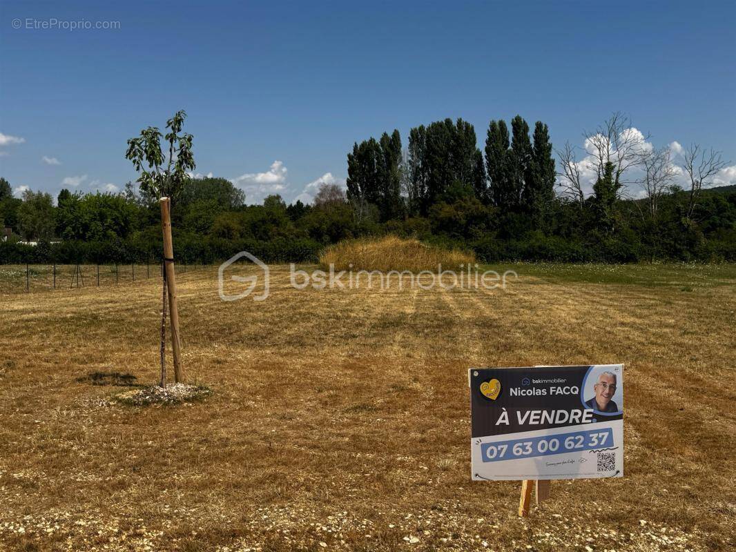 Terrain à VINON