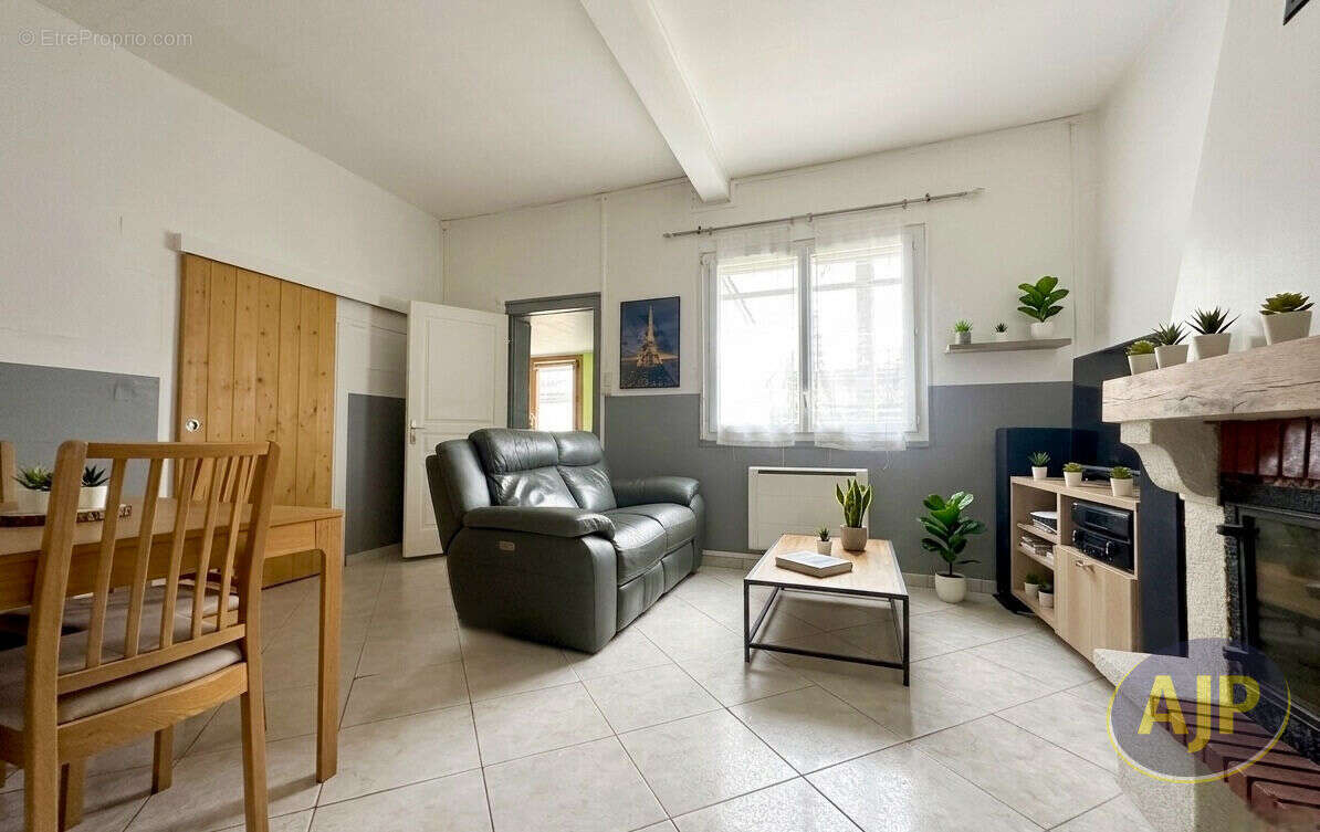 Maison à CUSSAC-FORT-MEDOC