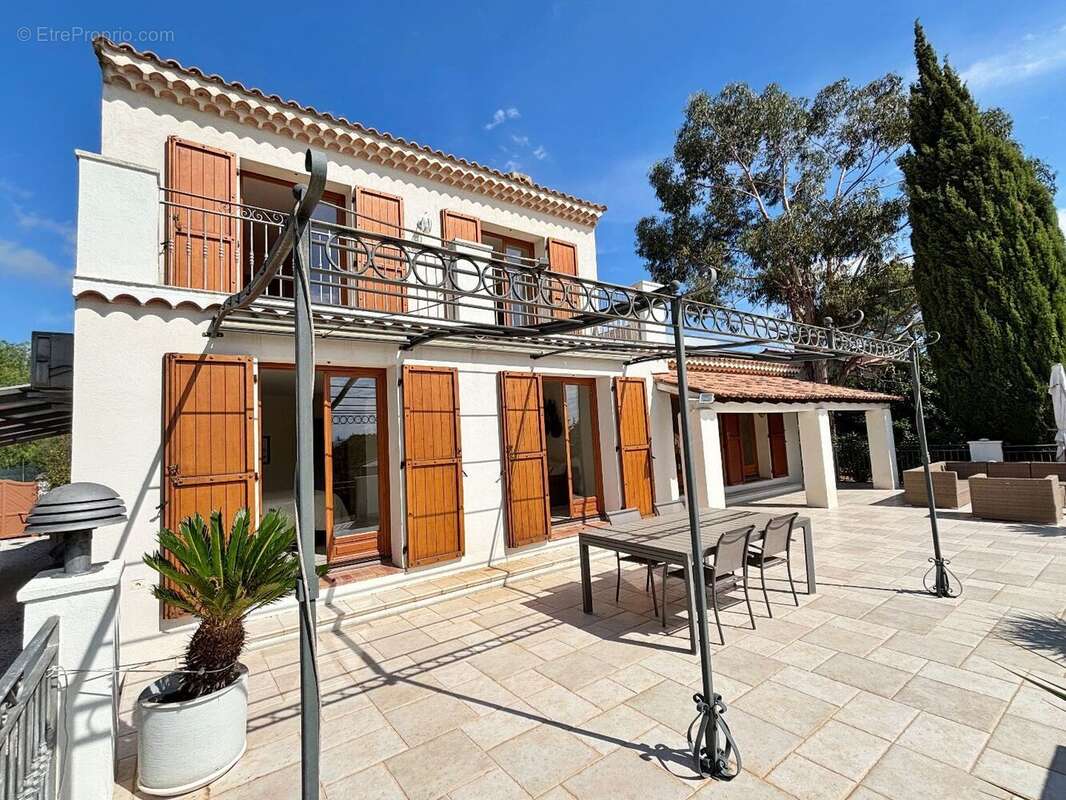 Maison à FREJUS