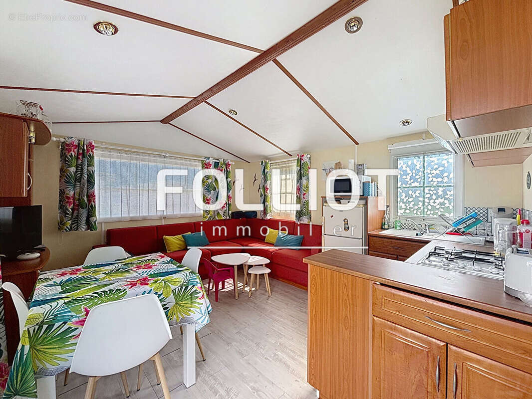 Maison à MONTMARTIN-SUR-MER