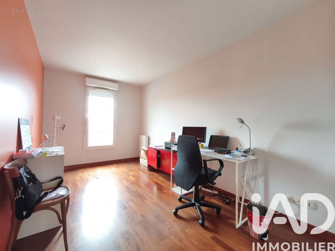 Photo 7 - Appartement à BUSSY-SAINT-GEORGES