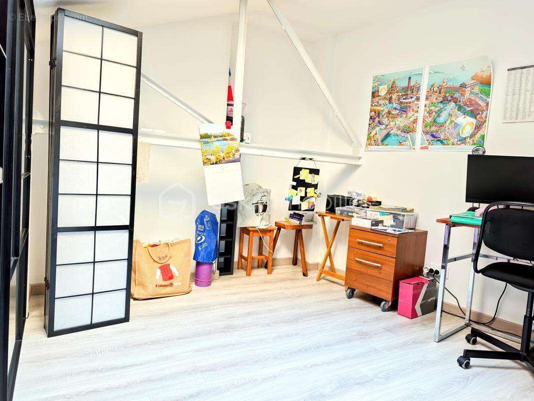 EXCLUSIVITÉ – Magnifique appartement duplex avec terrasse au cœur de la Place du Forum à Reims ! - photo 9