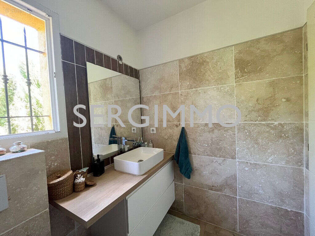 Maison à MONTAUROUX