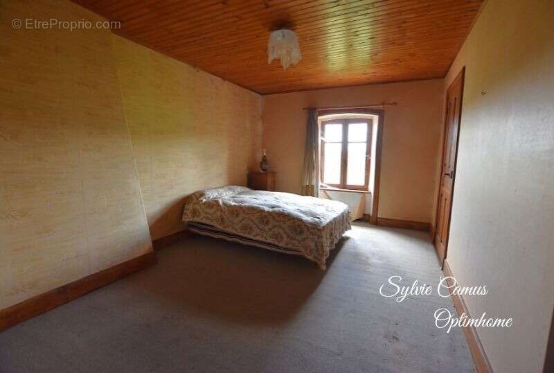 Authentique corps de ferme à vendre 7 pièces SAUVESSANGES (63) de belle surface - photo 12