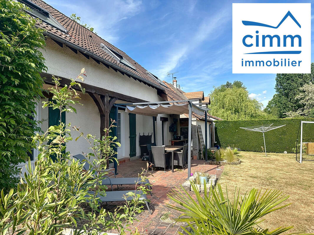 Maison à LA BUSSIERE