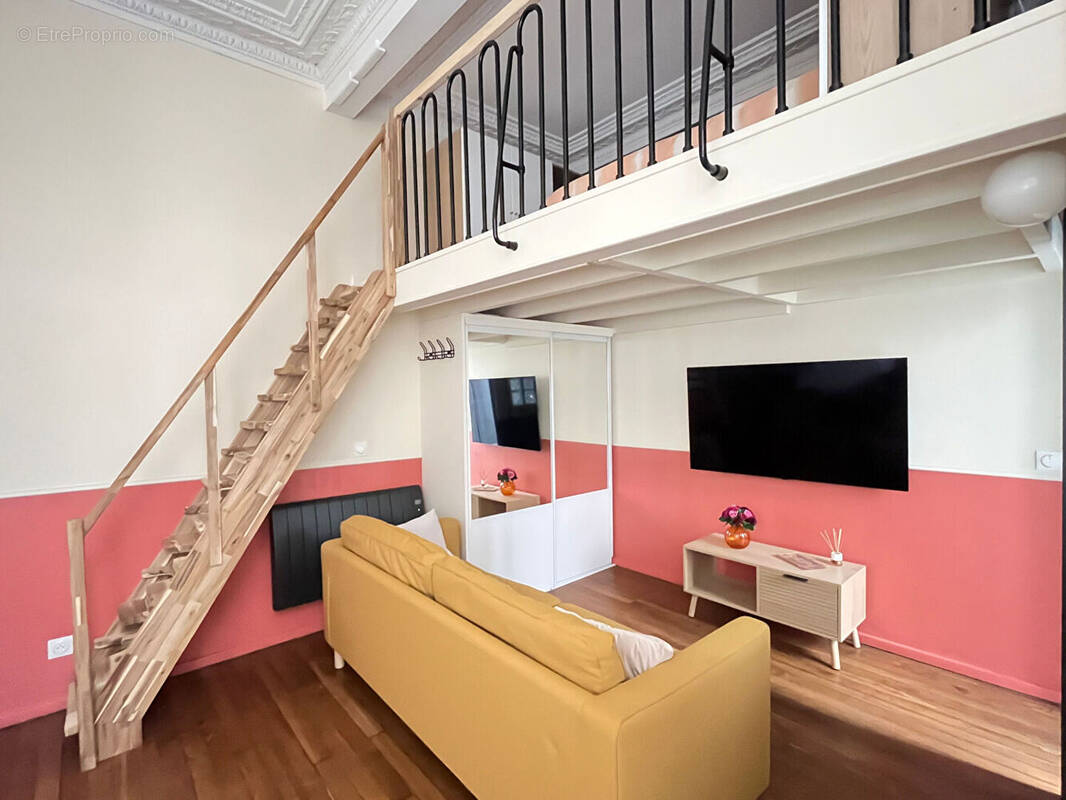 Appartement à LEVALLOIS-PERRET